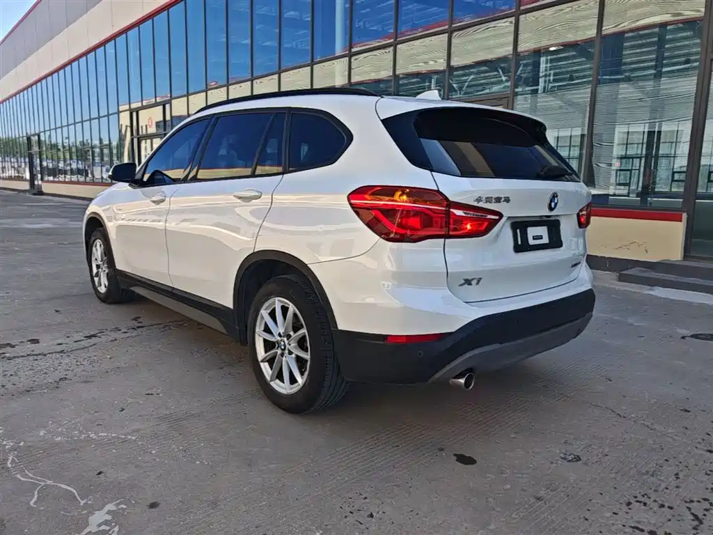 BMW X1 2019 sDrive18Li Fashion Model фото 5