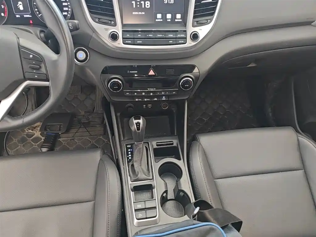 Hyundai Tucson 2015 1.6T Dual Clutch 2WD Smart фото 10
