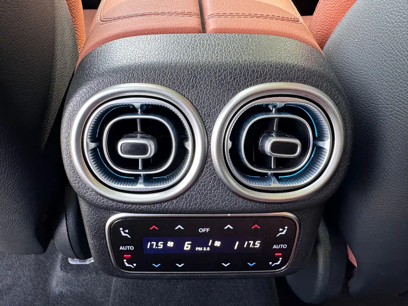 Mercedes-Benz GLC 2024 Facelift GLC 300 L 4MATIC Sport 5-seater фото 16