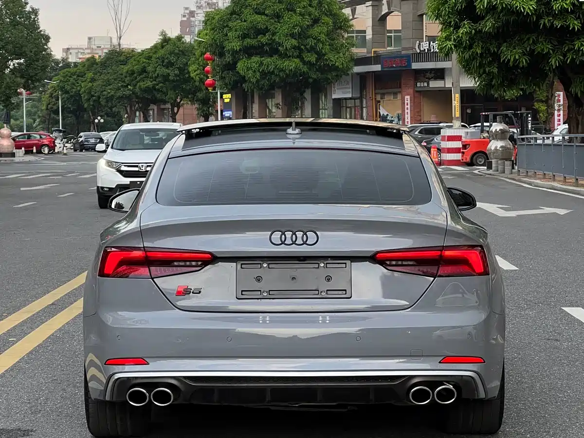 Фото 10 - Audi A5 (Import)