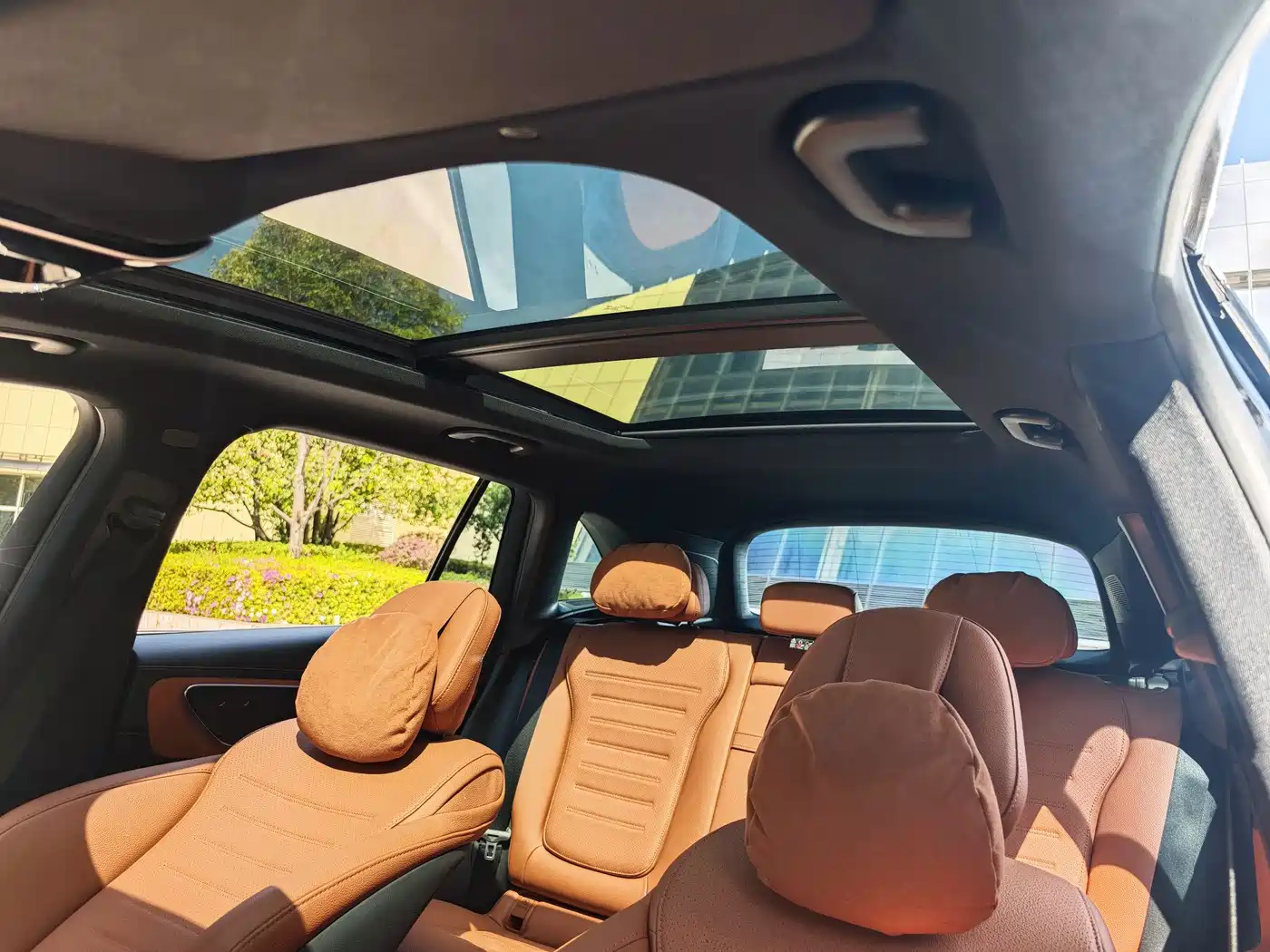 Mercedes-Benz GLC 2024 GLC 260 L 4MATIC Luxury 5-seater фото 15