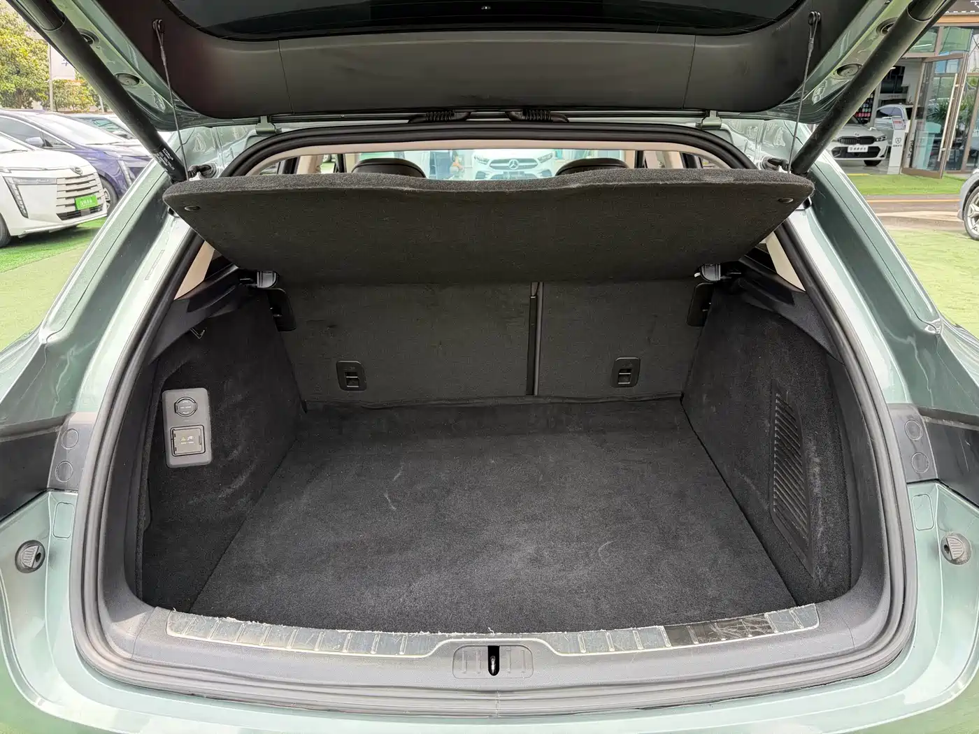 AITO Wenjie AITO M5 2022 Extended Range AWD Ultimate Edition фото 17
