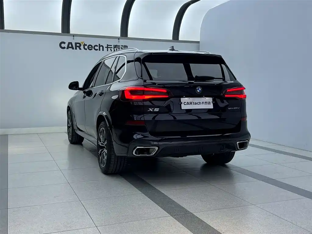 BMW X5 2022 xDrive 30Li Premium M Sport Package фото 13
