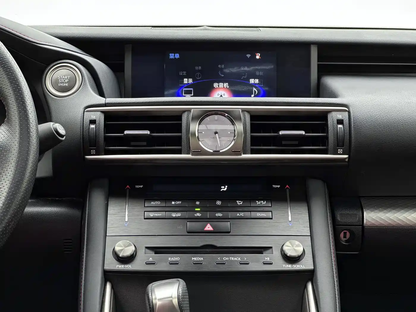 Lexus IS 2017 300 F SPORT фото 9