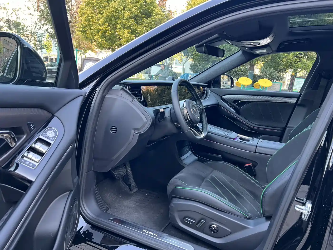 Voyah Auto VOYAH FREE 2025 318 259km 4WD Explorer Edition фото 5
