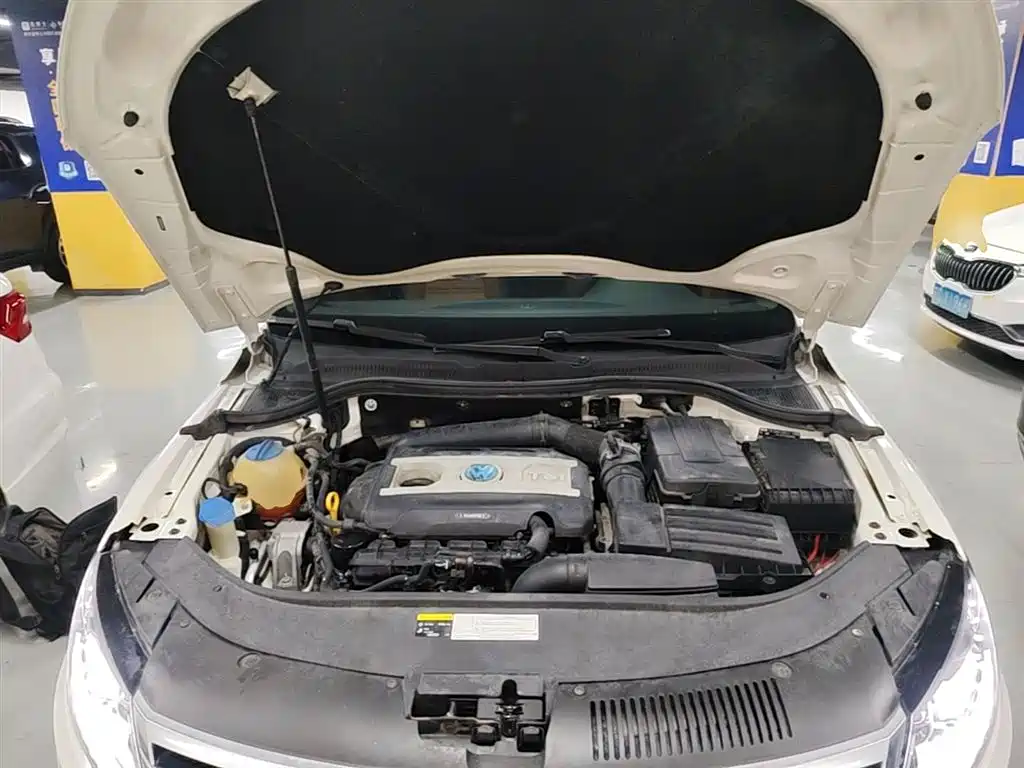 Volkswagen FAW-Volkswagen CC 2015 1.8TSI Luxury фото 20
