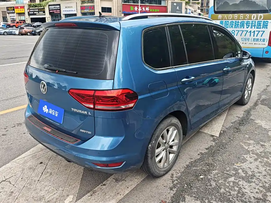 Volkswagen Touran 2018 Touran L 280TSI DSG Comfort 7-seater China V фото 3