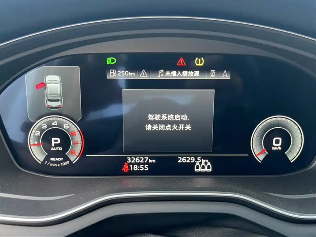 Audi A4L 2023 40 TFSI Luxury Sport фото 3