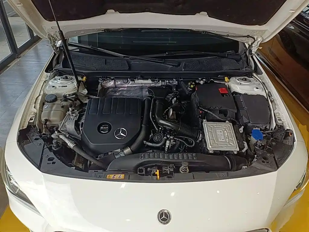 Mercedes-Benz CLA (Import) 2021 CLA 200 фото 20