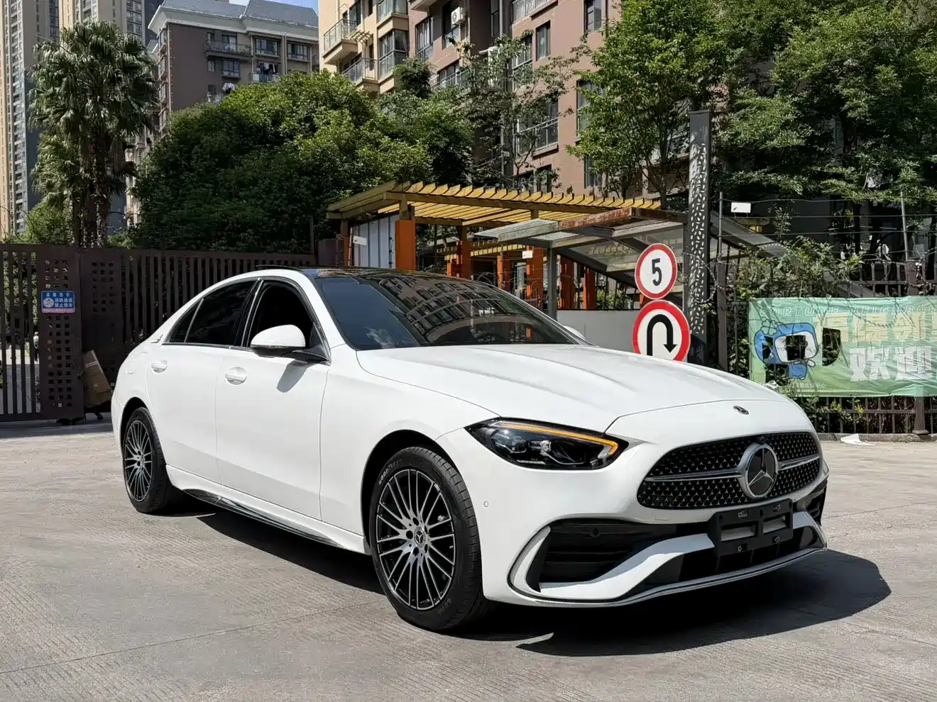 Mercedes-Benz C-Class 2023 C 260 L Sport фото 3