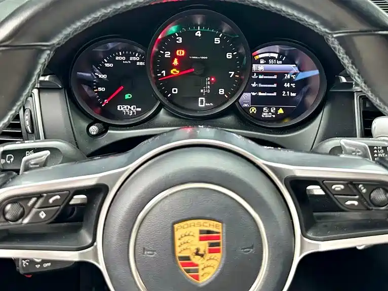 Porsche Macan 2017 Macan 2.0T фото 9