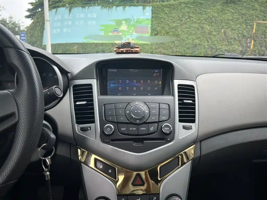 Chevrolet Cruze 2013 1.6L SL Universe AT фото 22