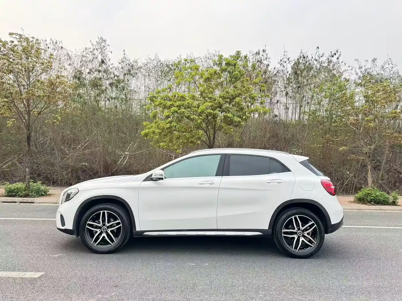 Mercedes-Benz GLA 2017 GLA 200 Fashion фото 6