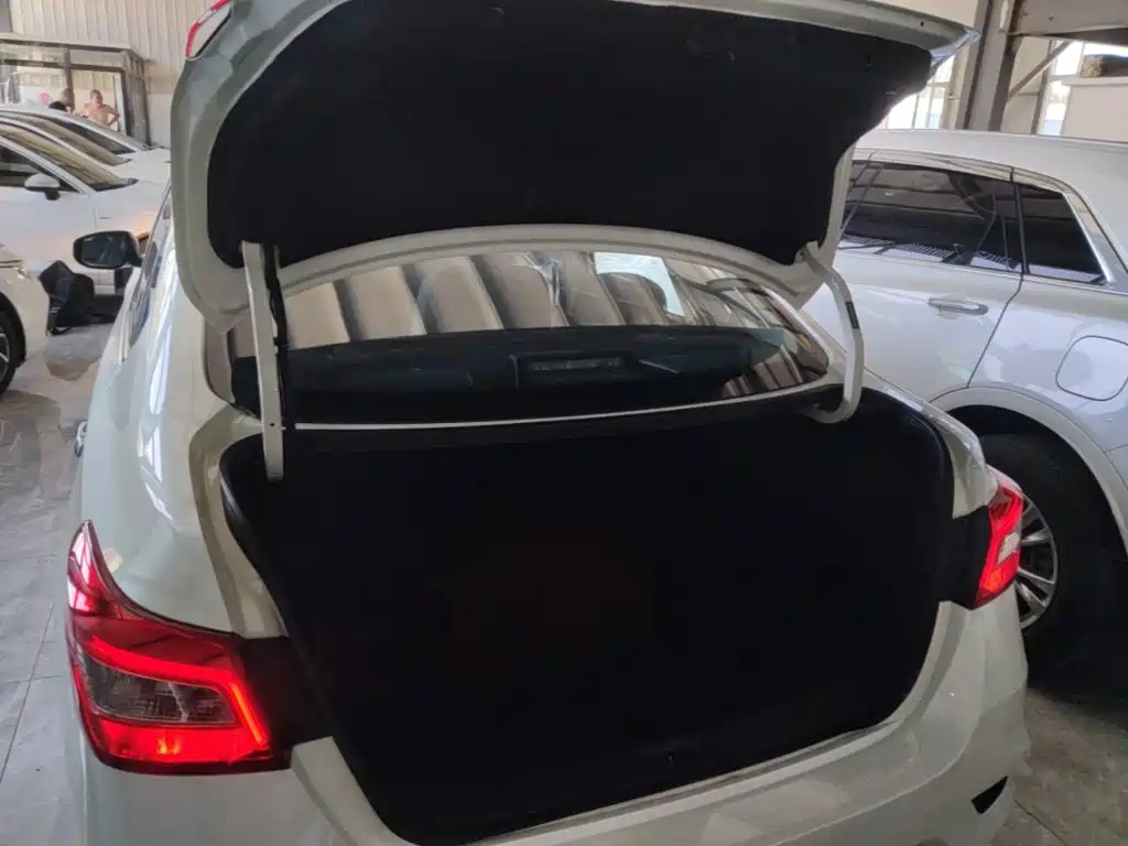 Nissan SYLPHY, миниатюра 15