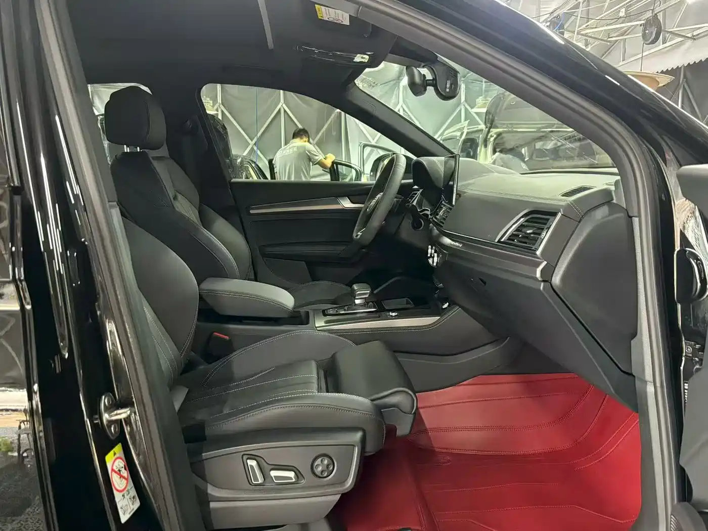 Audi Q5L 2024 Model 45 TFSI Luxury Dynamic фото 7