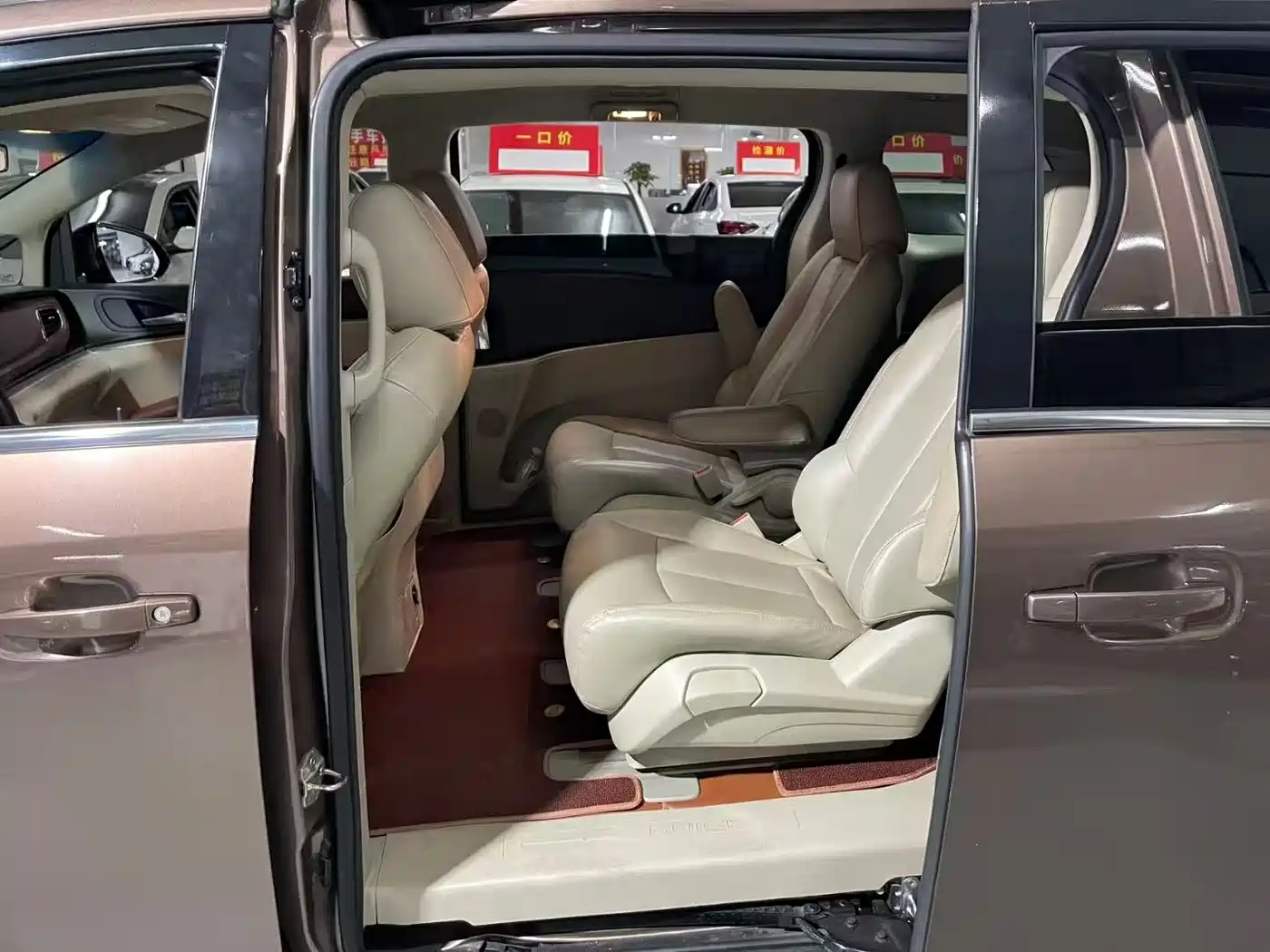 Buick GL8 2018 28T Comfort China VI фото 6