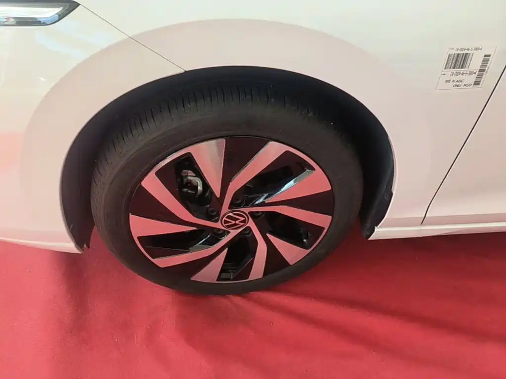 Volkswagen Golf 2025 2025 300TSI Pro
