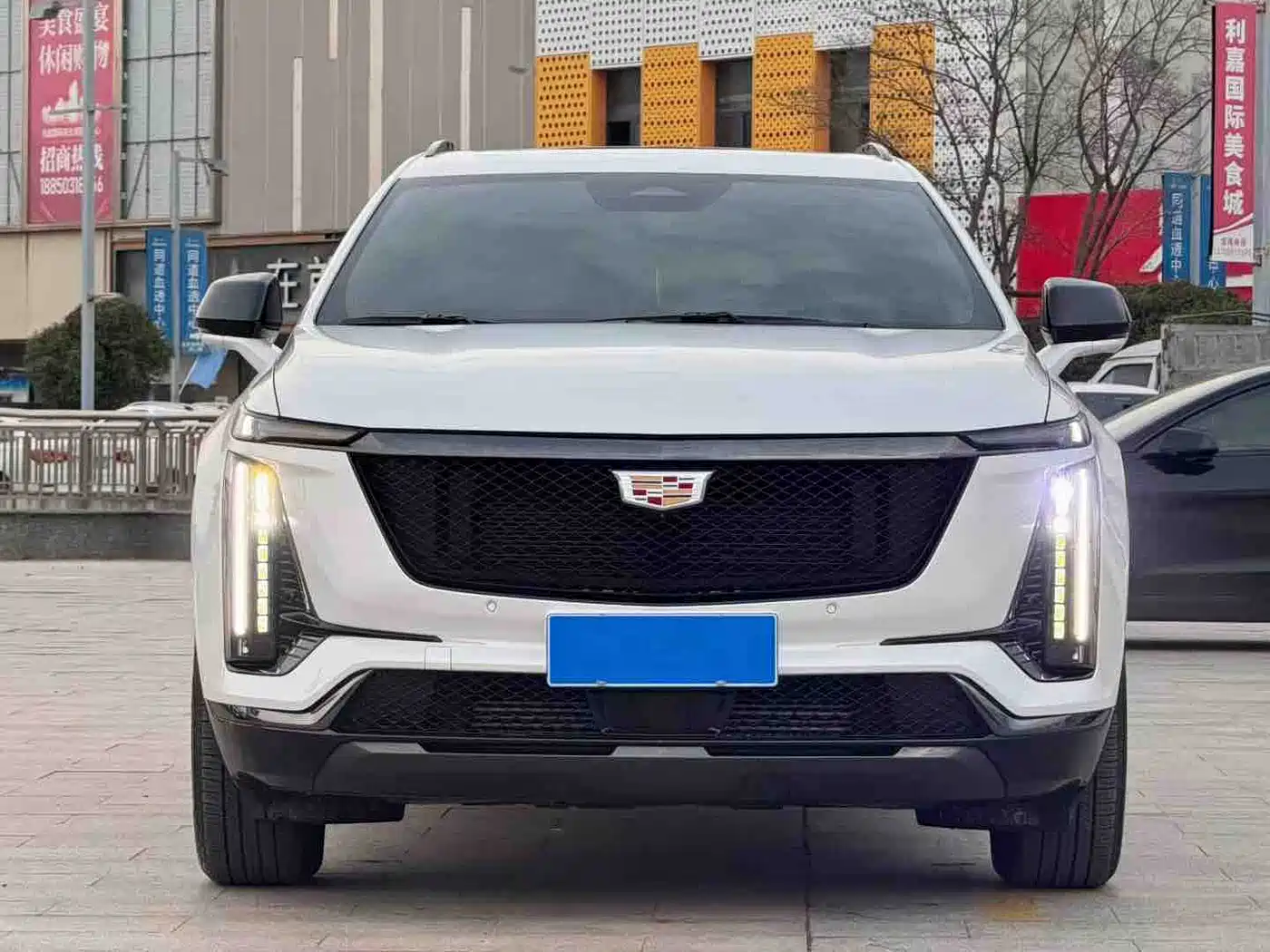 Фото 1 - Cadillac XT5