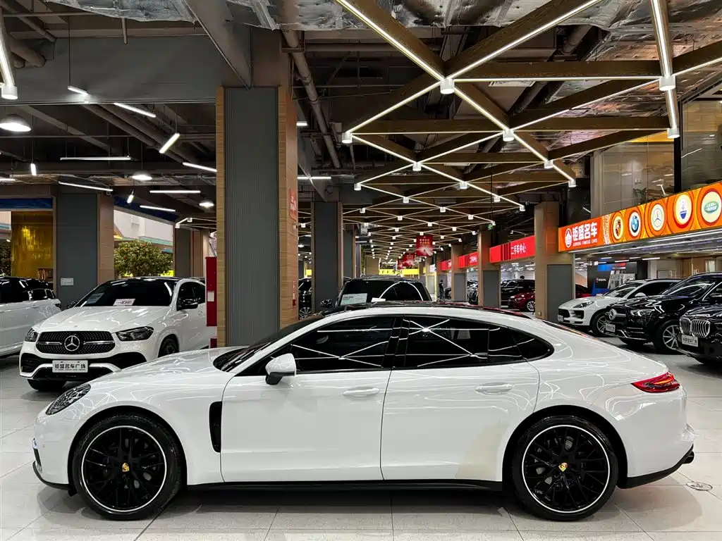 Porsche Panamera 2017 Panamera 3.0T фото 6