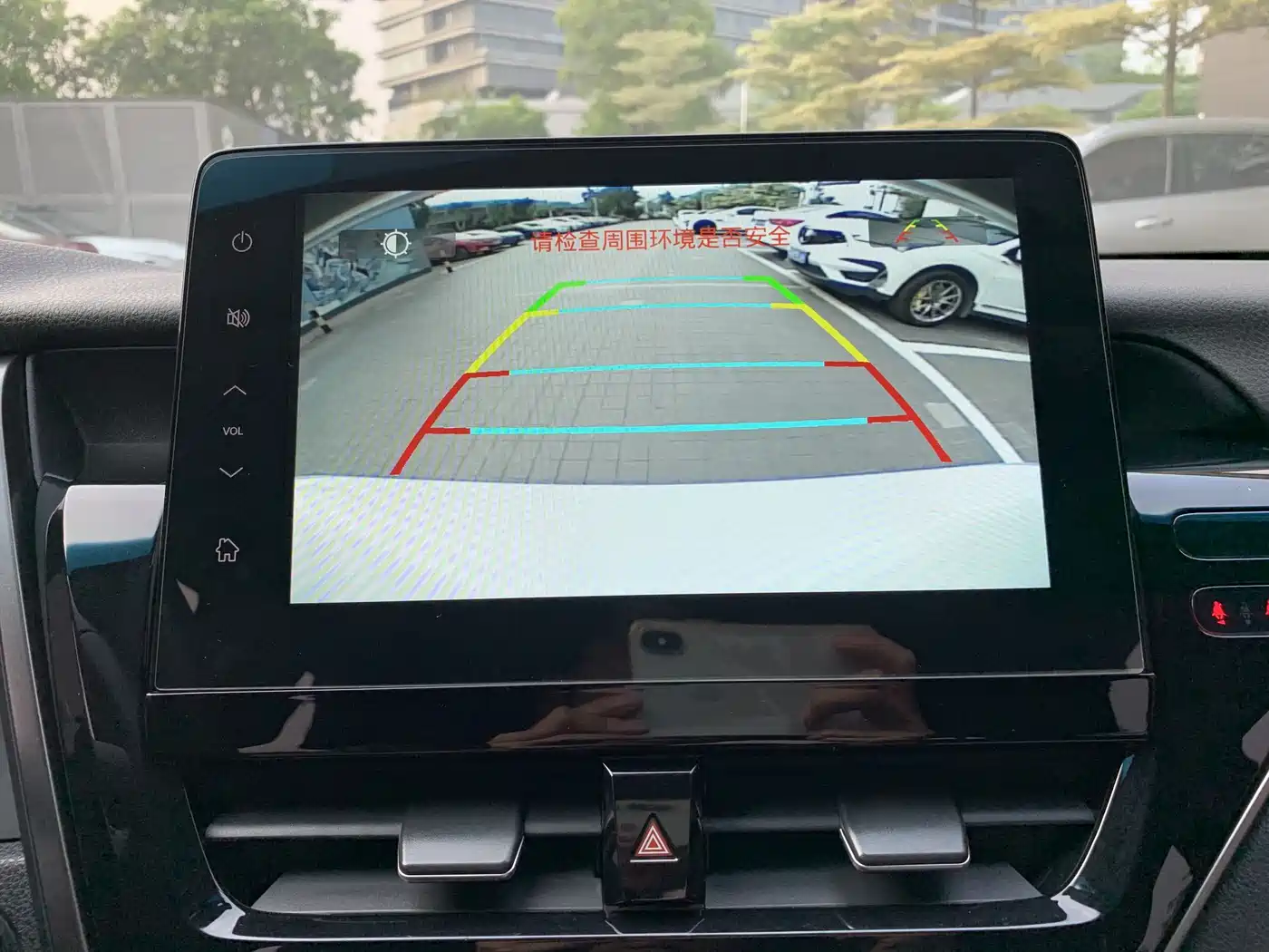 Toyota Camry 2023 2.0G Luxury Edition фото 11