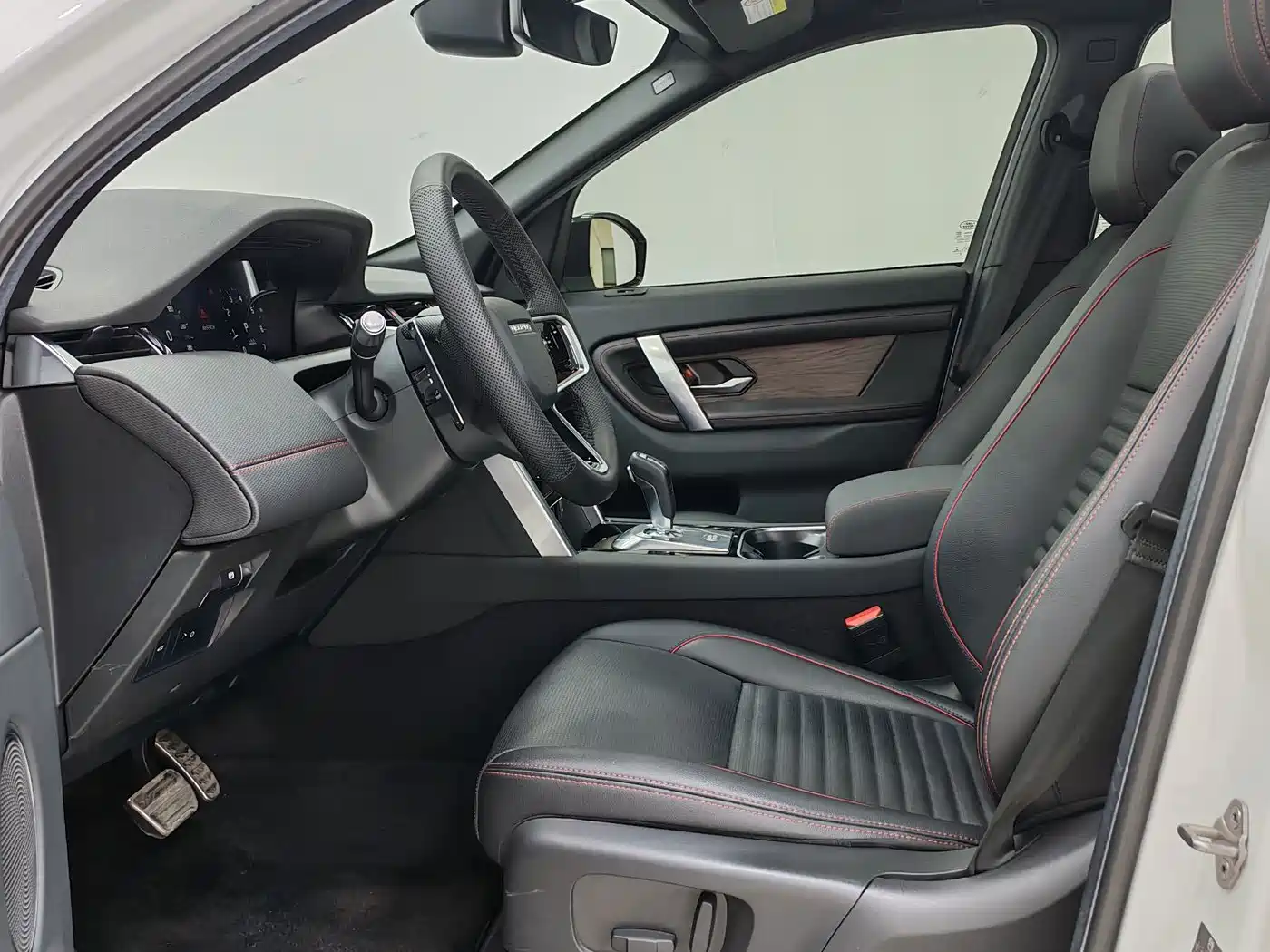 Land Rover Discovery Sport 2022 Model Facelift 249PS R-Dynamic S Performance Edition 5-seater фото 7