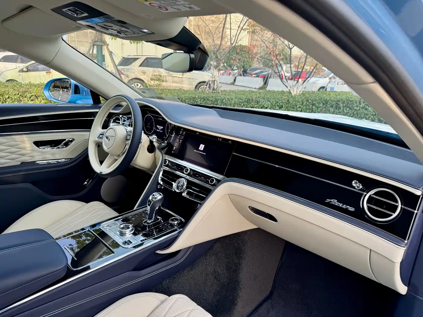 Bentley Flying Spur 2024 4.0T V8 Elegance Edition фото 6