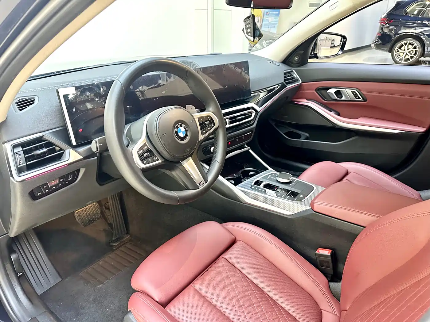 BMW 3 Series 2023 325Li M Sport Black Night Package фото 9