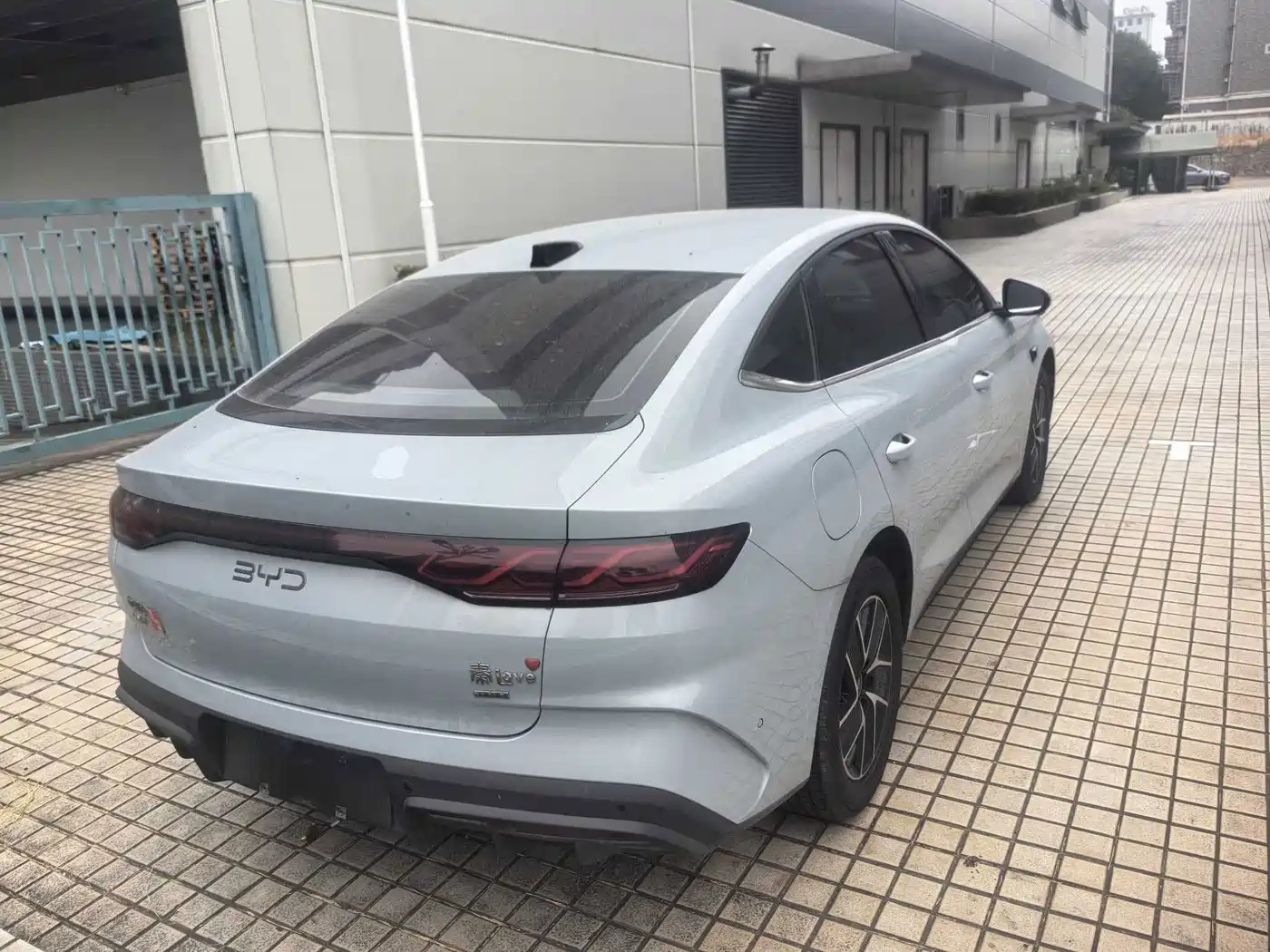 BYD Qin L 2026 2026 Model DM-i Smart Drive Edition 128KM Pioneer