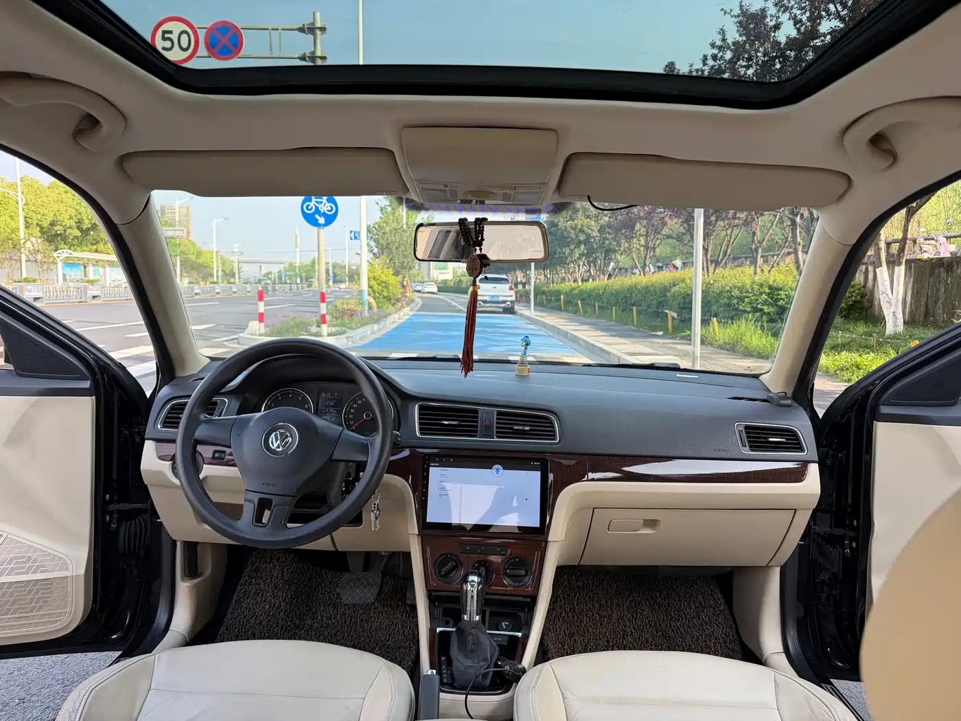 Volkswagen Lavida 2013 Model 1.4TSI DSG Luxury фото 7
