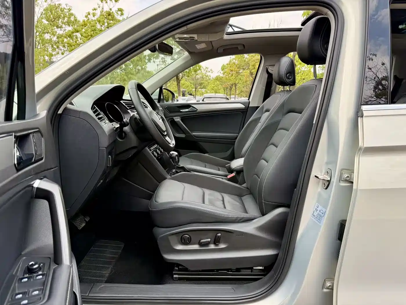 Volkswagen Tiguan L 2018 330TSI Automatic 2WD Luxury Edition фото 5