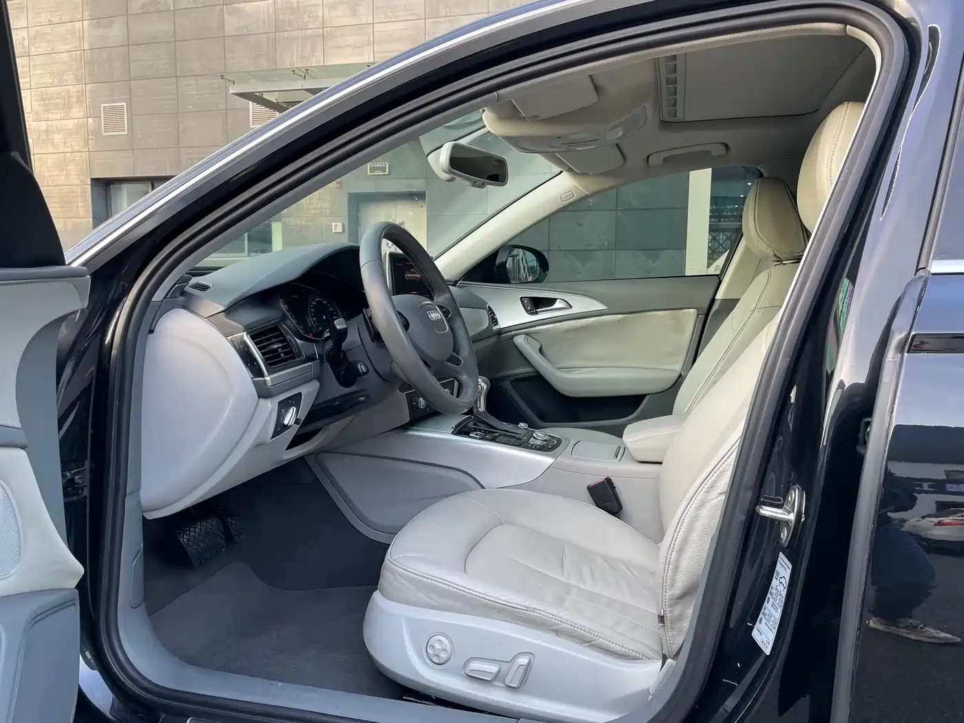 Audi A6L 2012 TFSI Standard фото 6