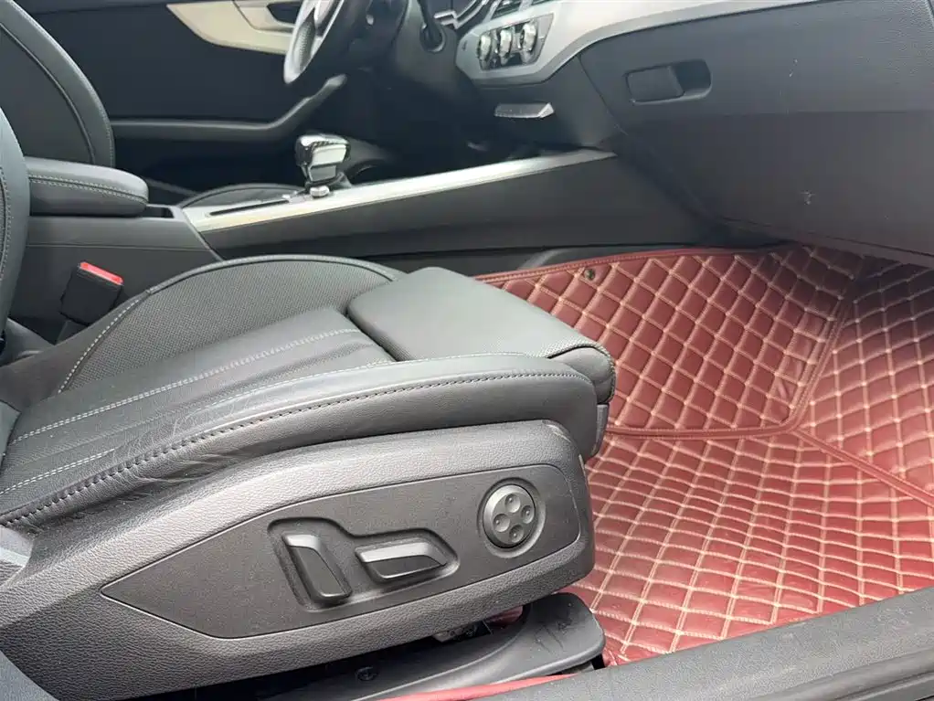 Audi A4L 2020 40 TFSI Fashion Dynamic Edition фото 12
