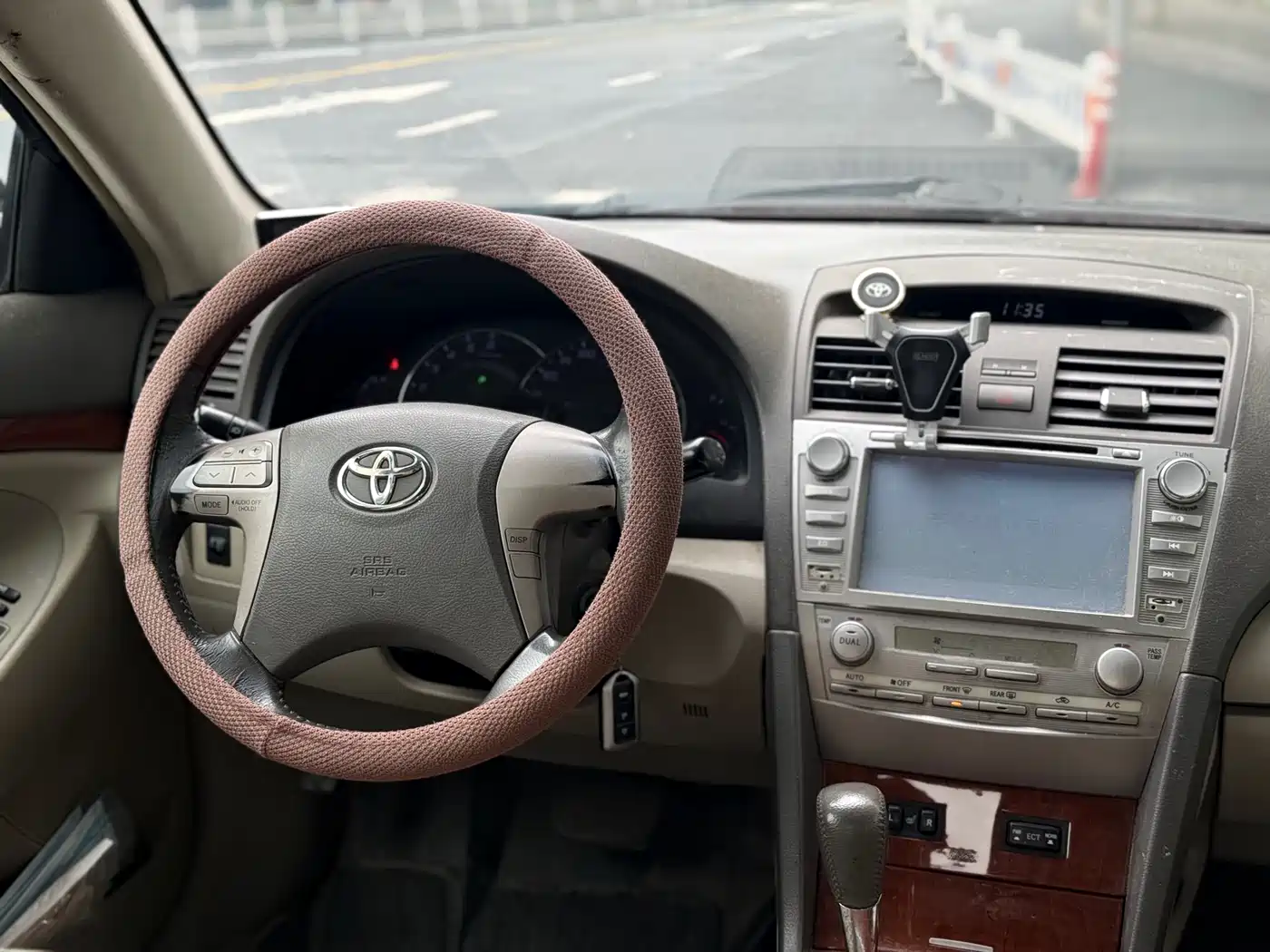 Toyota Camry 2013 200G Classic Luxury Edition фото 7