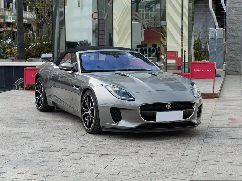 Фото 3 - Jaguar F-TYPE