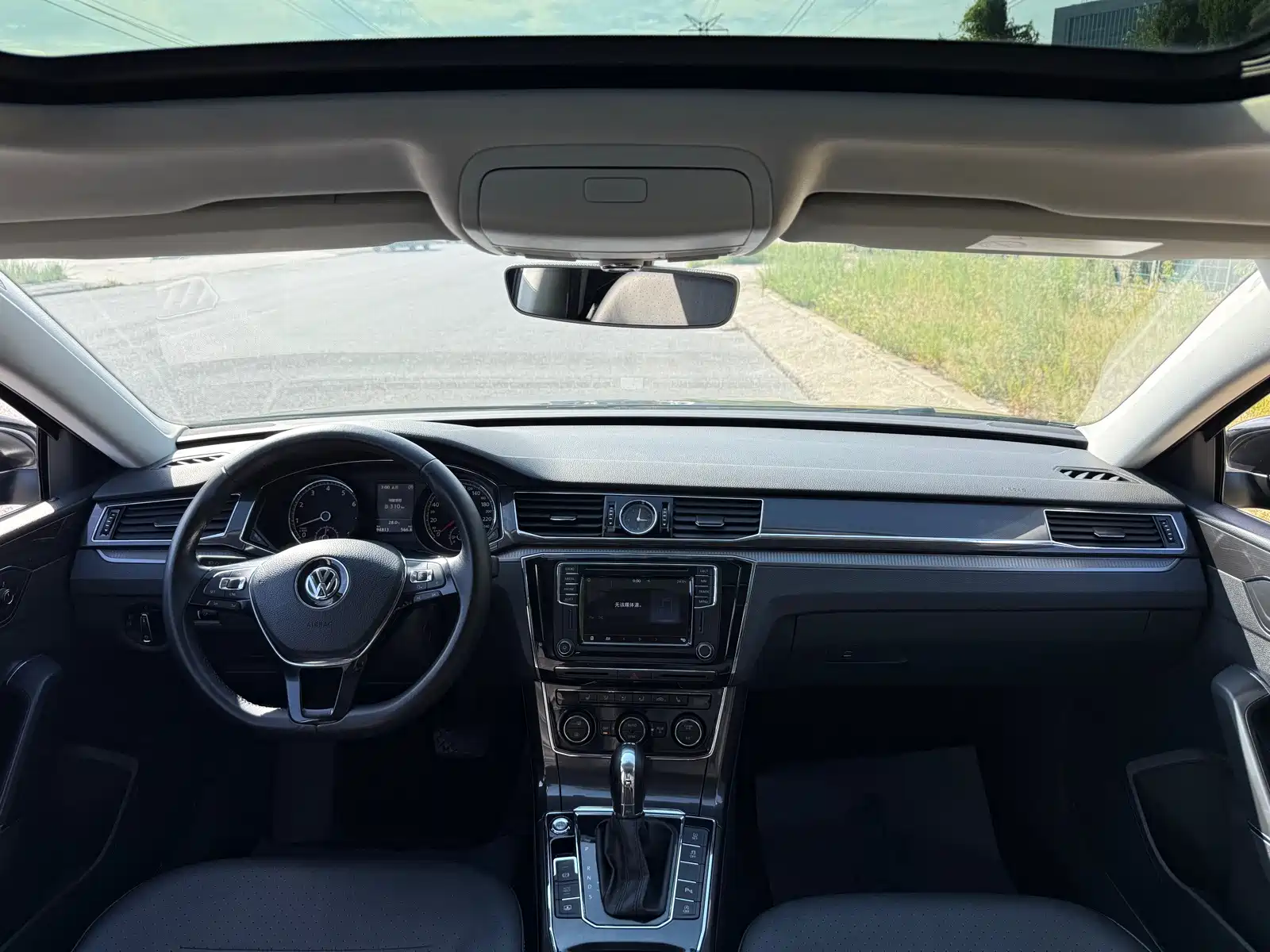 Фото 11 - Volkswagen Passat
