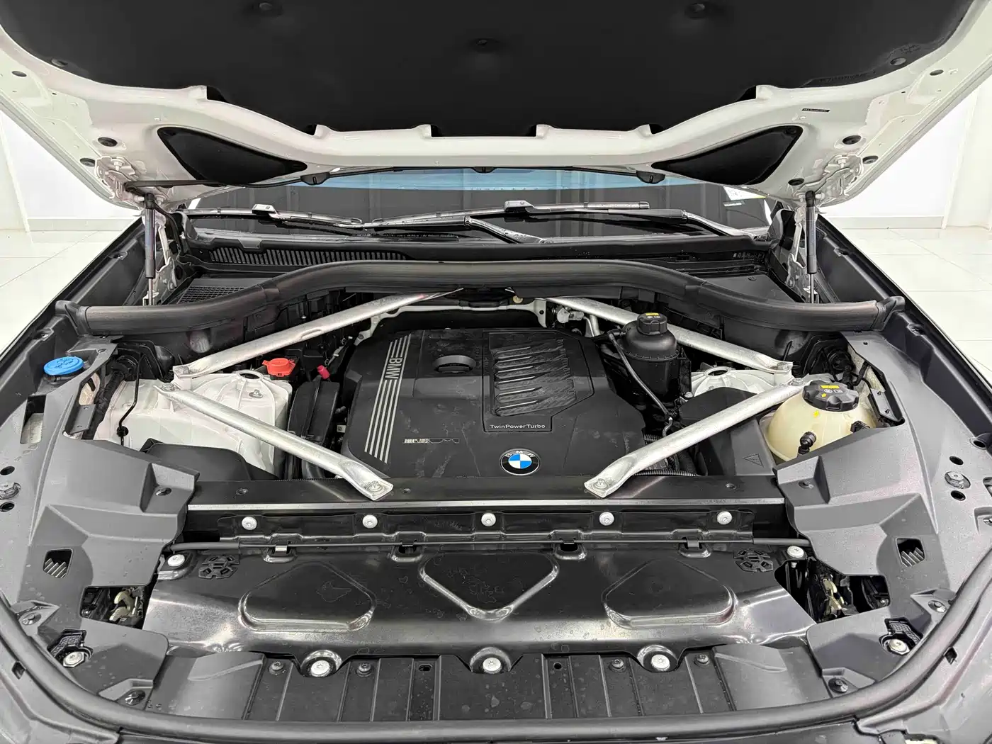 BMW X5 (Import) 2019 xDrive40i M Sport Package фото 23