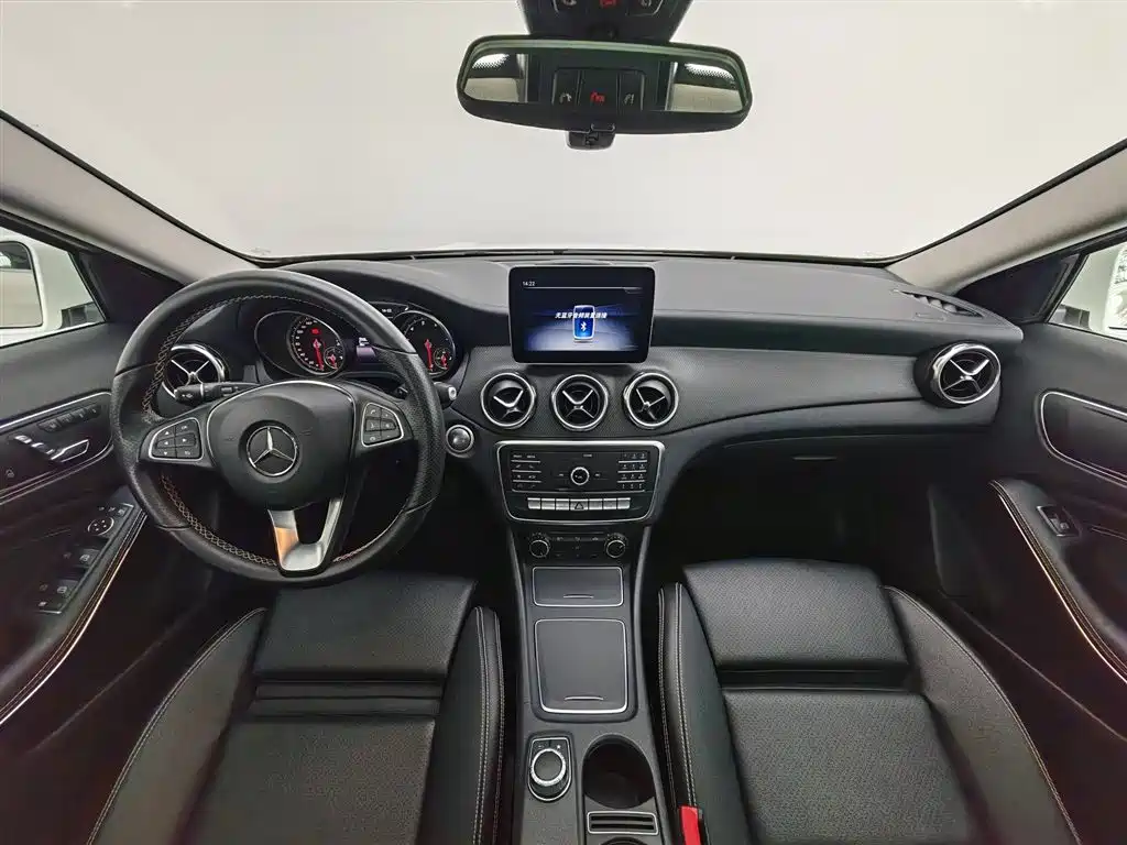 Mercedes-Benz GLA 2018 GLA 200 Fashion фото 5