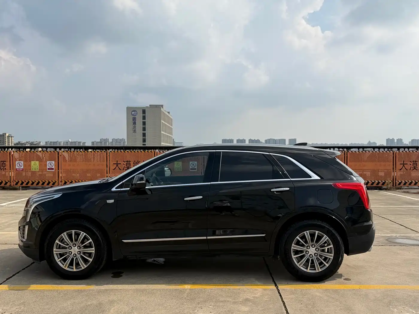 Cadillac XT5 2016 2016 25T Luxury Model