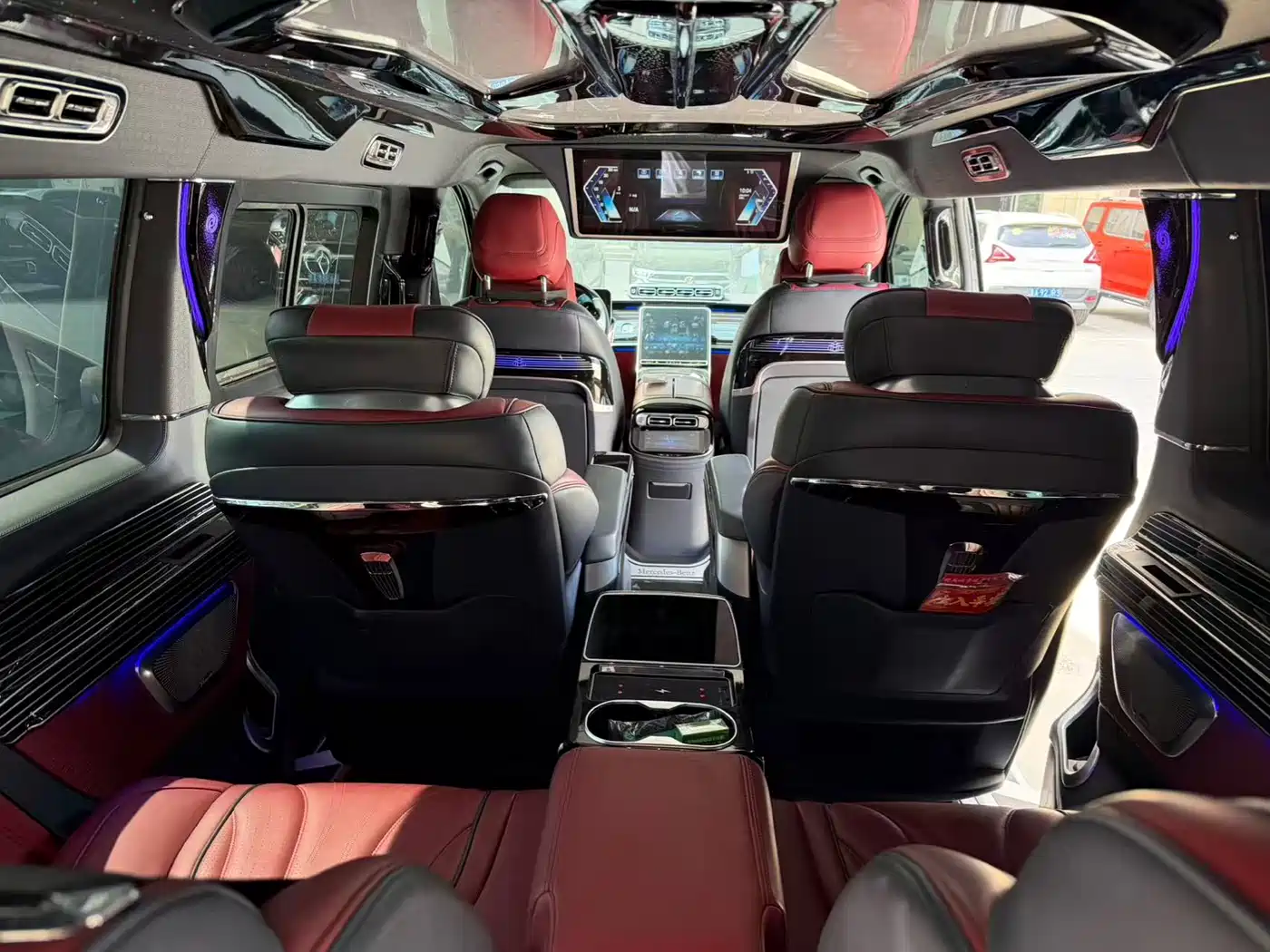 Mercedes-Benz Vito 2024 2.0T Business 7-Seater фото 7