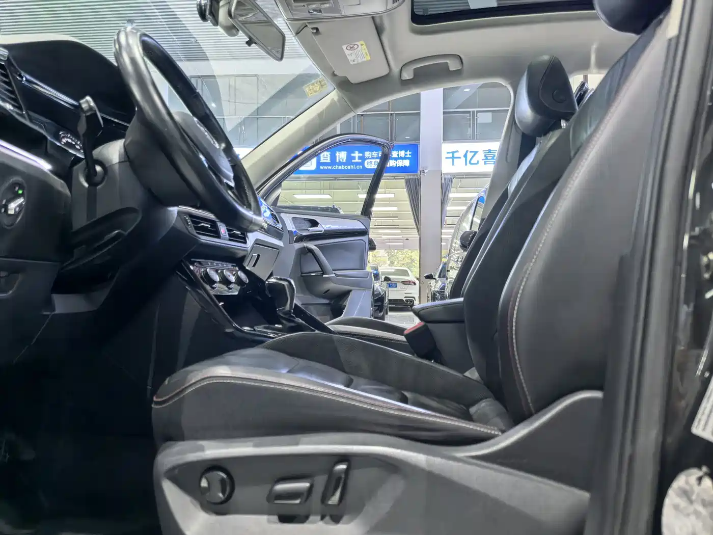 Volkswagen Tayron 2019 2019 330TSI 2WD Luxury China VI