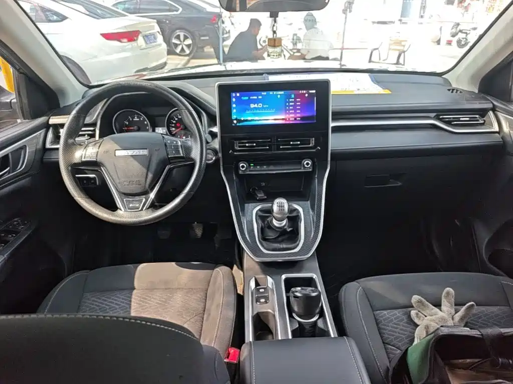 Фото 10 - Haval M6