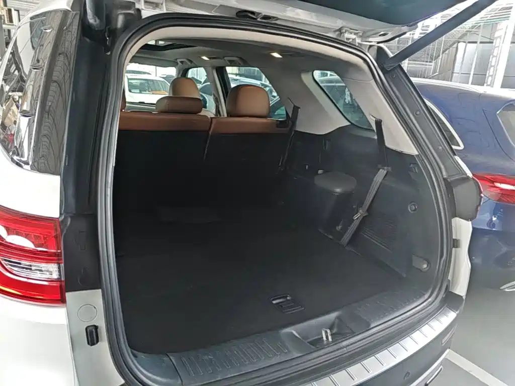 Changan CS95 2017 2017 2.0T FWD Zhitu Edition