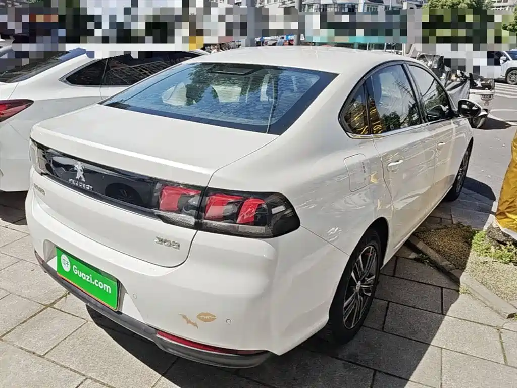 Peugeot 308 2018 1.6L Auto Luxury Edition фото 7