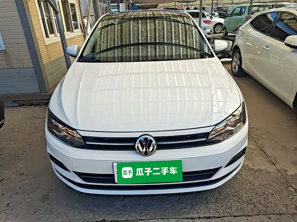 Volkswagen Polo 2019 Plus 1.5L Automatic Panorama Enjoyment Edition фото 3