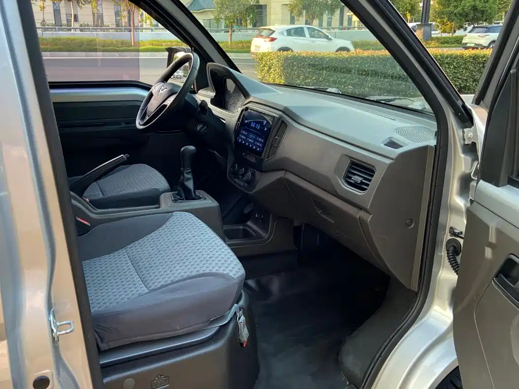 Wuling Motors Wuling Rongguang New Truck 2021 2021 1.8L Rural Vehicle Edition LV0 Extended Single Row LJ479Q6