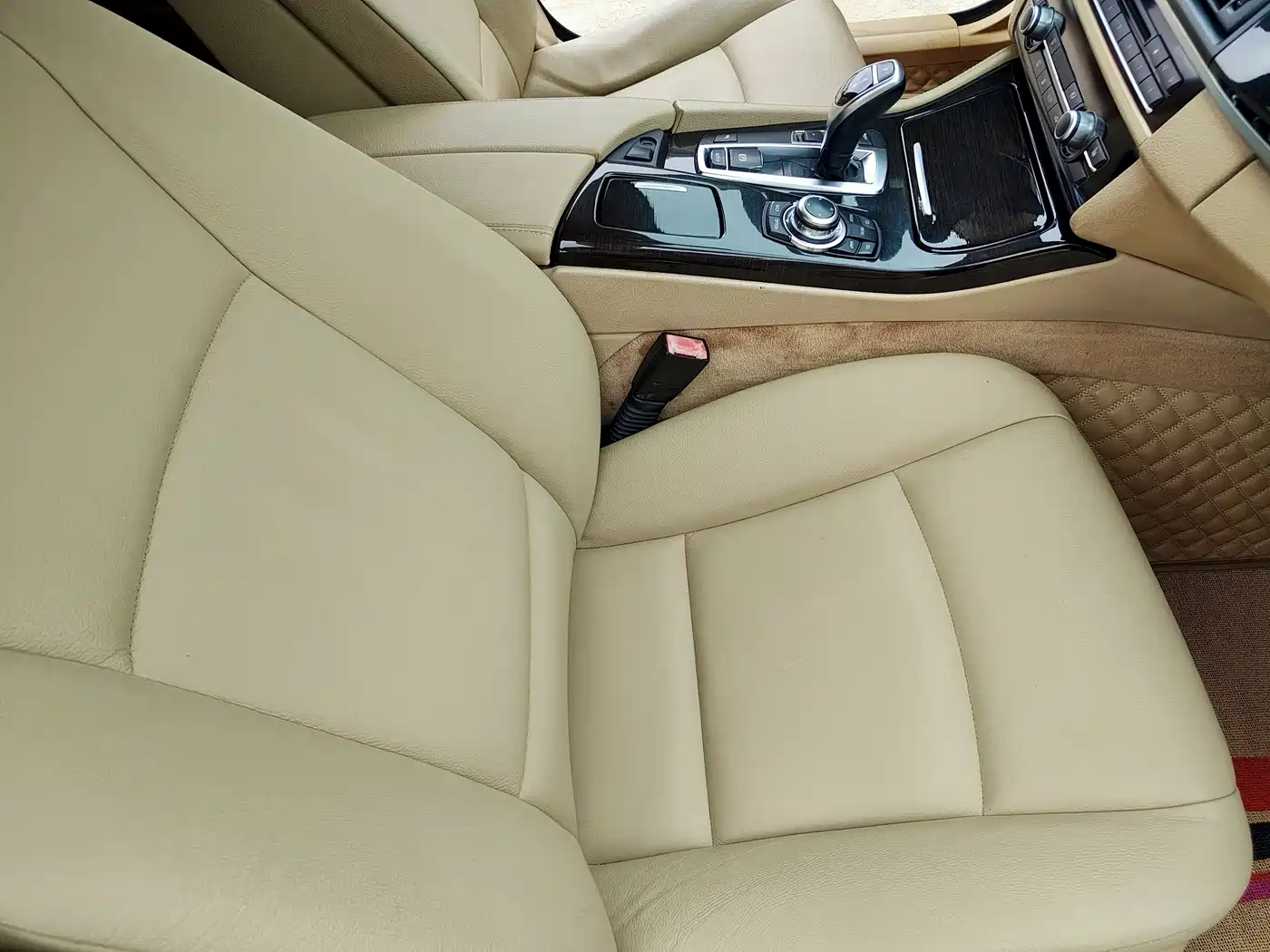 BMW 5 Series 2012 535Li Luxury фото 54