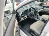 Фото 16 - Buick Excelle