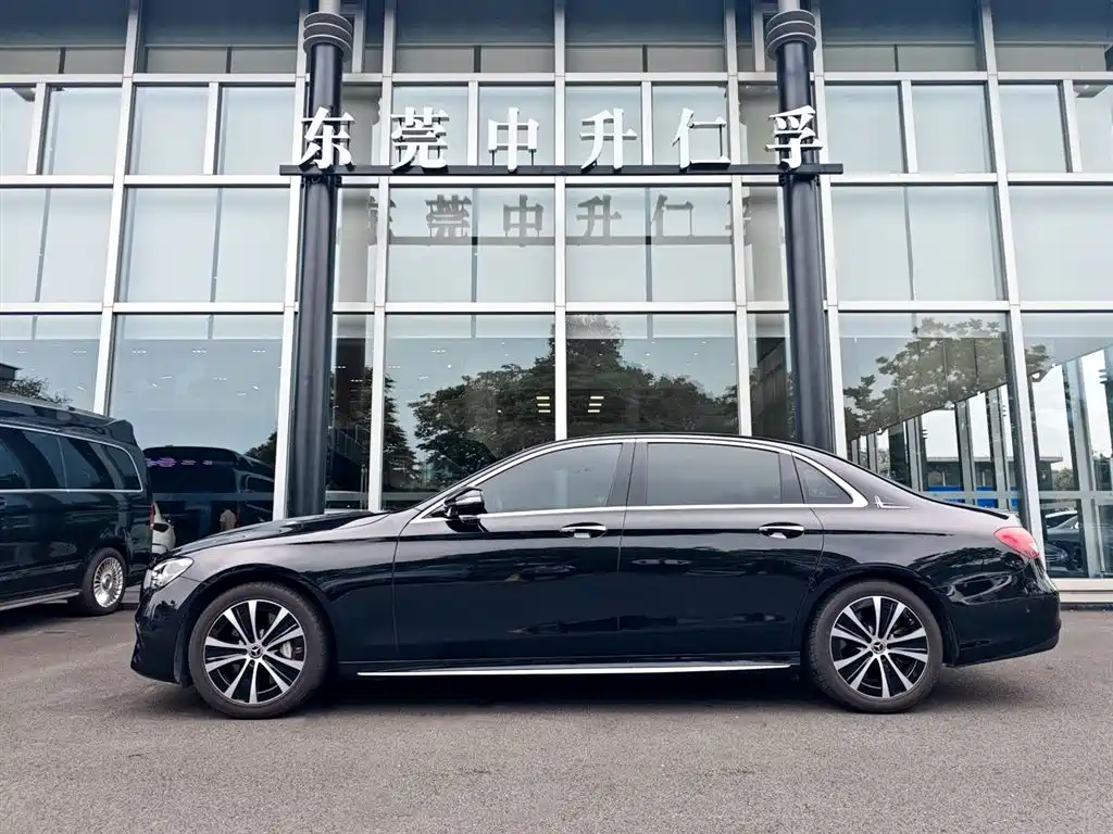 Mercedes-Benz E-Class New Energy 2023 E 350 e L Plug-in Hybrid Sport Sedan фото 2