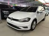 Фото 1 - Volkswagen Golf