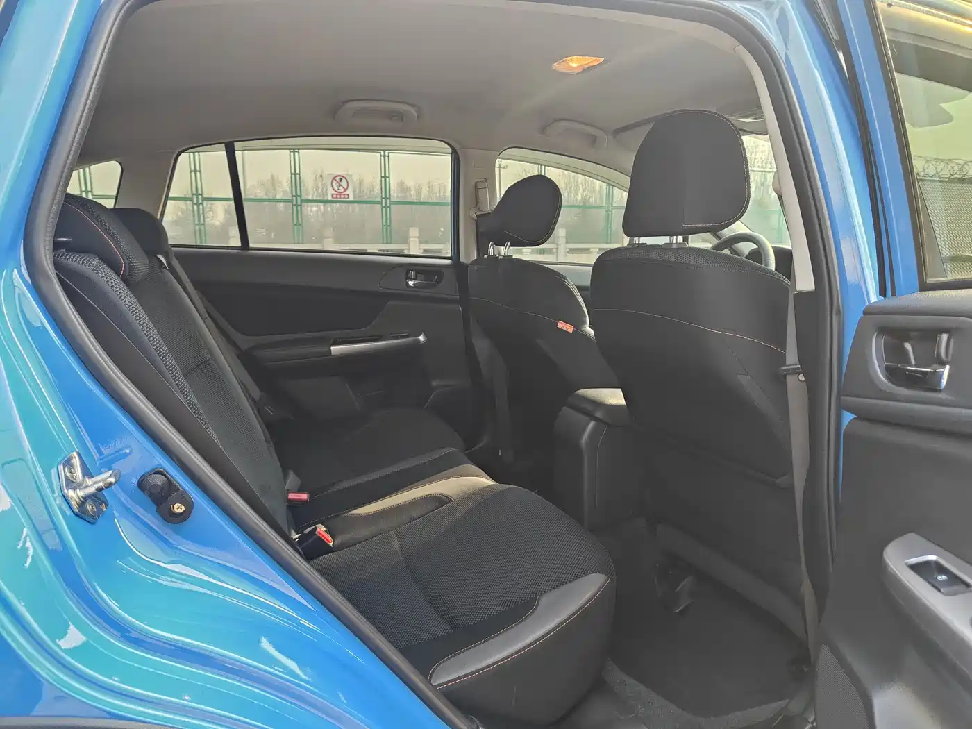 Subaru XV 2016 Model 2.0i Progressive Edition фото 10